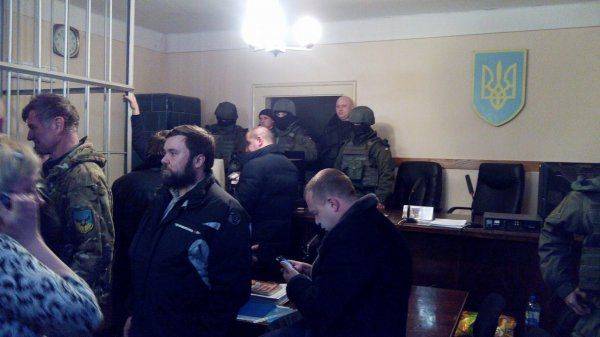 Правосеки «Нацик» и «Бес» отпущены на поруки, а «Педро» будет отдуваться за всех Правосеки «Нацик» и «Бес» отпущены на поруки, а «Педро» будет отдуваться за всех