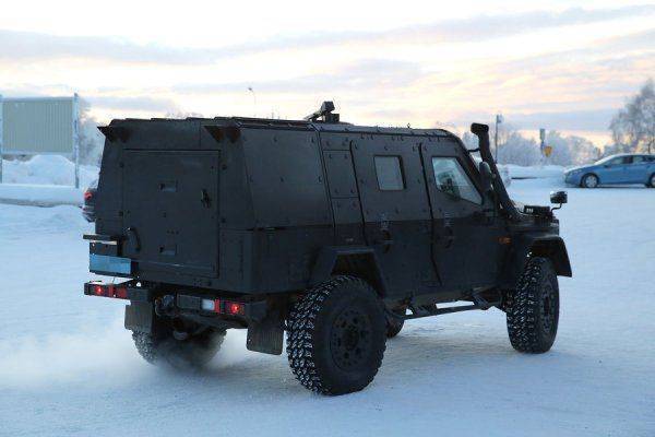 Бронированная машина Mercedes-Benz LAPV 6.1 Бронированная машина Mercedes-Benz LAPV 6.1