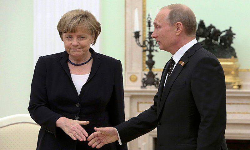 Меркель договорилась с Путиным на счет Донбасса по телефону Меркель договорилась с Путиным на счет Донбасса по телефону