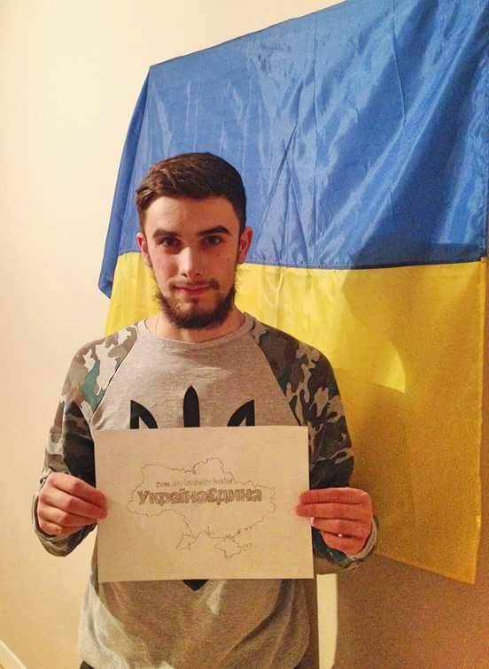 В Харькове избили «активистов - люстраторов» В Харькове избили «активистов - люстраторов»