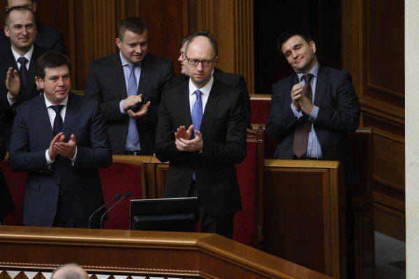 Война на Украине МВФ не смущает, а вот местные олигархи ему явно мешают Война на Украине МВФ не смущает, а вот местные олигархи ему явно мешают