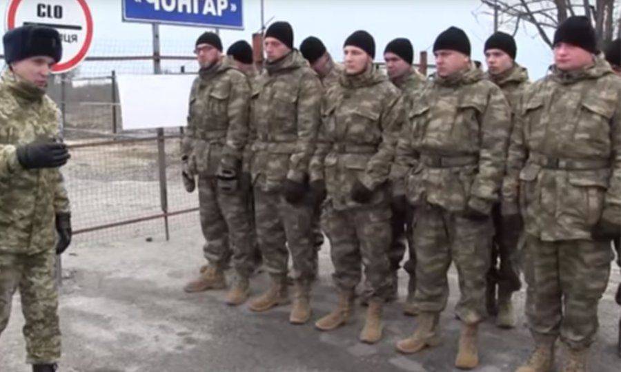Добровольцы блокады Крыма облачаются в турецкую форму Добровольцы блокады Крыма облачаются в турецкую форму