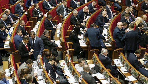 Депутаты Рады заявляют, что их голоса за отставку кабмина не учли Депутаты Рады заявляют, что их голоса за отставку кабмина не учли