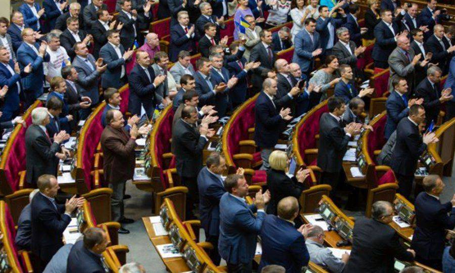 Народные депутаты ВРУ намерены повторно голосовать за отставку премьера Народные депутаты ВРУ намерены повторно голосовать за отставку премьера