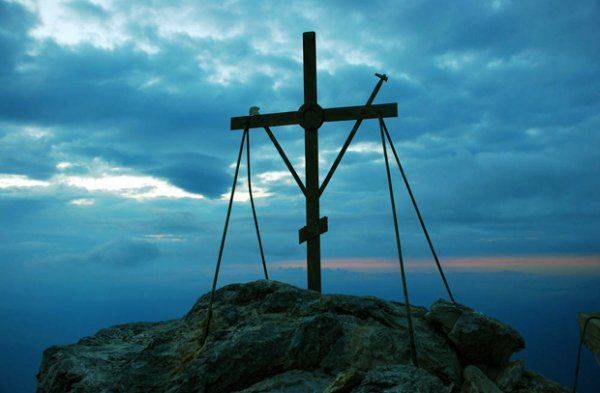 Диснейленд вместо Святой Горы Диснейленд вместо Святой Горы