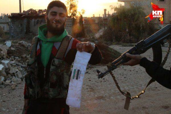 Боевикам в Сирии помогают американские «медики» Боевикам в Сирии помогают американские «медики»