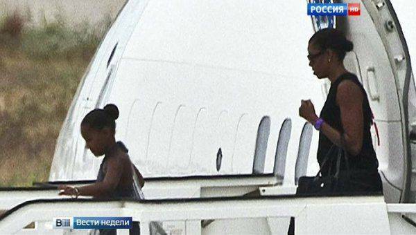 "Император Обама": как первая семья США тратит деньги налогоплательщиков "Император Обама": как первая семья США тратит деньги налогоплательщиков