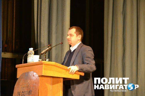 Яценюк и Аваков запускают новый проект и выводят на улицы Киева боевиков  Яценюк и Аваков запускают новый проект и выводят на улицы Киева боевиков