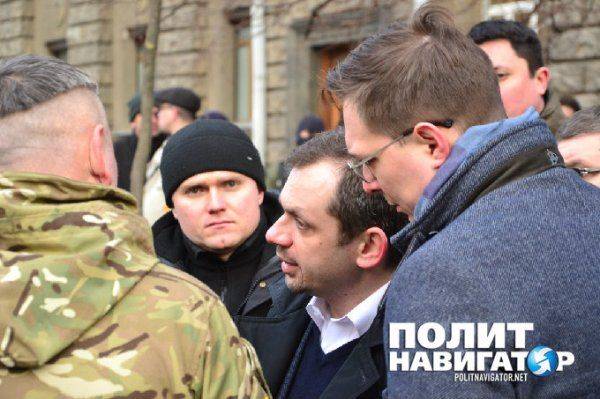 Яценюк и Аваков запускают новый проект и выводят на улицы Киева боевиков  Яценюк и Аваков запускают новый проект и выводят на улицы Киева боевиков