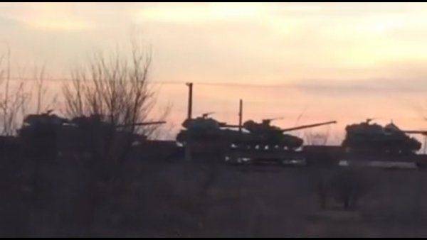 Юг Украины и Крым в опасности: ВСУ стягивают на Херсонщину технику из Чернобыля Юг Украины и Крым в опасности: ВСУ стягивают на Херсонщину технику из Чернобыля