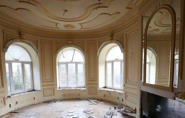 «Гидные» мародеры: британская газета показала, как революционеры воруют унитазы и паркет из дома экс-прокурора Пшенки «Гидные» мародеры: британская газета показала, как революционеры воруют унитазы и паркет из дома экс-прокурора Пшенки