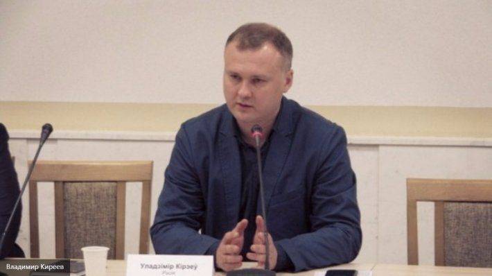 Киреев: Порошенко, игнорируя Минск, держит курс на войну в Донбассе Киреев: Порошенко, игнорируя Минск, держит курс на войну в Донбассе