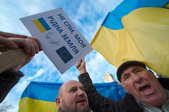 Die Zeit: Мы изнасиловали немощную Украину, заставив выбрать Запад Die Zeit: Мы изнасиловали немощную Украину, заставив выбрать Запад