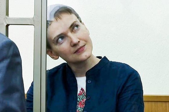 Социологи: Россияне призывают оставить Савченко в тюрьме на десятилетия Социологи: Россияне призывают оставить Савченко в тюрьме на десятилетия
