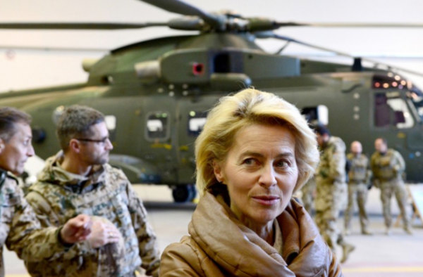 СМИ: Турция запретила посадку вертолёта министра обороны Германии на греческий остров СМИ: Турция запретила посадку вертолёта министра обороны Германии на греческий остров