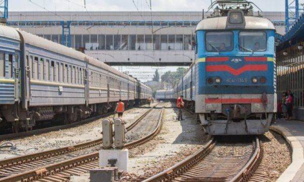 В Украине могут остановиться все поезда В Украине могут остановиться все поезда