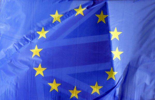 Источник: ЕС на этой неделе без обсуждения продлит санкции против РФ Источник: ЕС на этой неделе без обсуждения продлит санкции против РФ