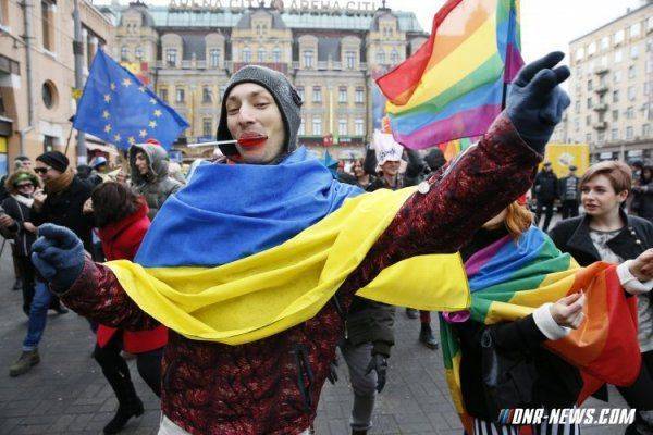 Правительство Яценюка предложило легализовать однополые браки Правительство Яценюка предложило легализовать однополые браки