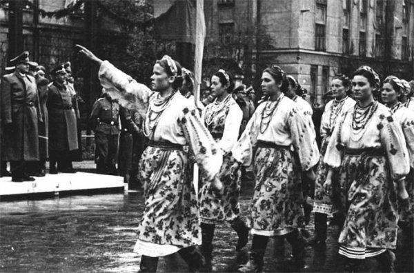 В Киеве напомнили, что бандеровцы уже интегрировали Украину в Европу Гитлера В Киеве напомнили, что бандеровцы уже интегрировали Украину в Европу Гитлера