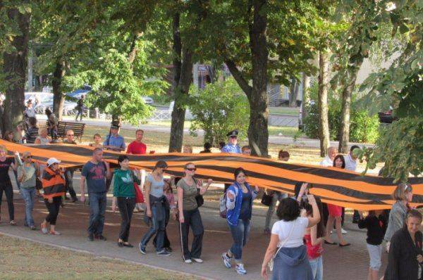 Сезон помоев: россиян начинают обильно потчевать дерьмом Сезон помоев: россиян начинают обильно потчевать дерьмом