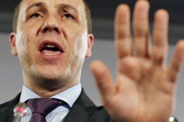 Андрей Парубий: человек со справкой и премьер Андрей Парубий: человек со справкой и премьер