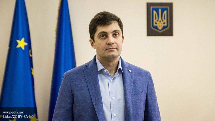 Саакашвили и триста приспешников пытаются вернуть грузина-прокурора Саакашвили и триста приспешников пытаются вернуть грузина-прокурора