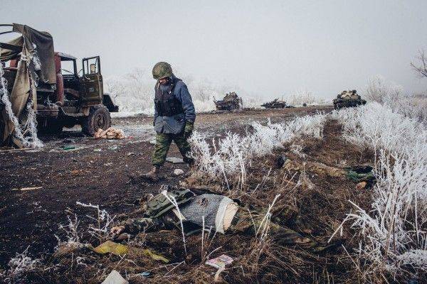В районе Дебальцева обнаружена братская могила украинских карателей В районе Дебальцева обнаружена братская могила украинских карателей