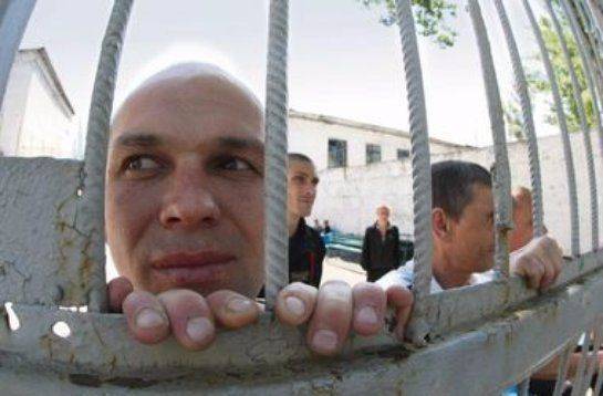 «Закон Савченко»: Украина готова освобождать уголовников для поддержки режима «Закон Савченко»: Украина готова освобождать уголовников для поддержки режима