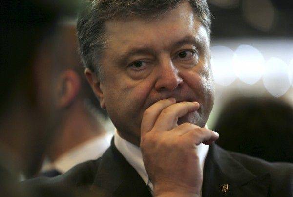 Порошенко теряет управление страной Порошенко теряет управление страной