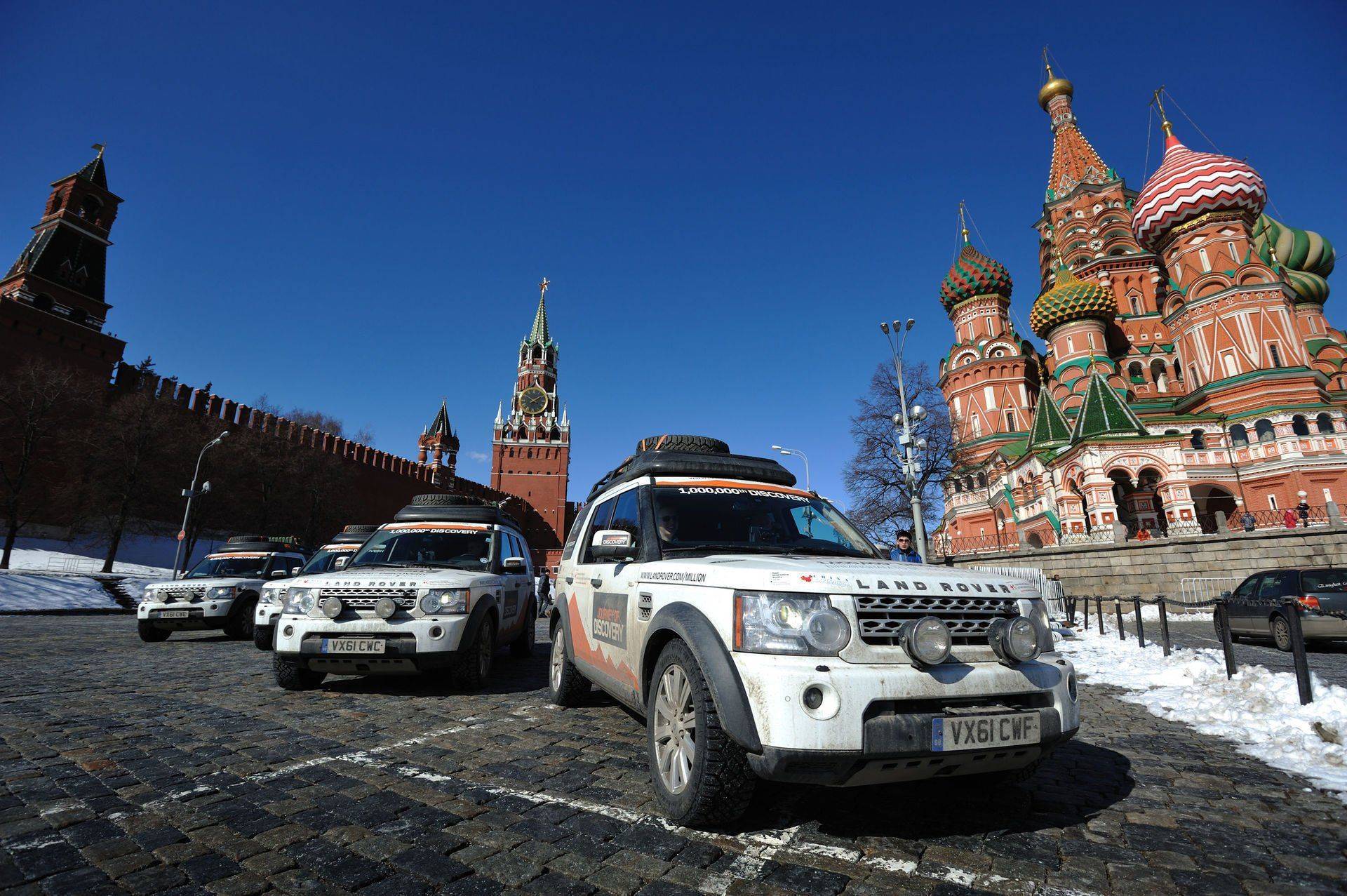 Land Rover не откажется от экспедиции в Крым, несмотря на протесты украинцев Land Rover не откажется от экспедиции в Крым, несмотря на протесты украинцев