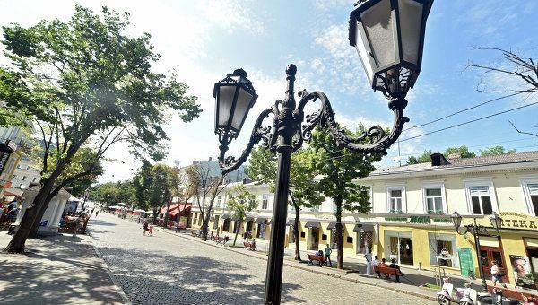 В Одессе офис банка обстреляли из гранатомета В Одессе офис банка обстреляли из гранатомета
