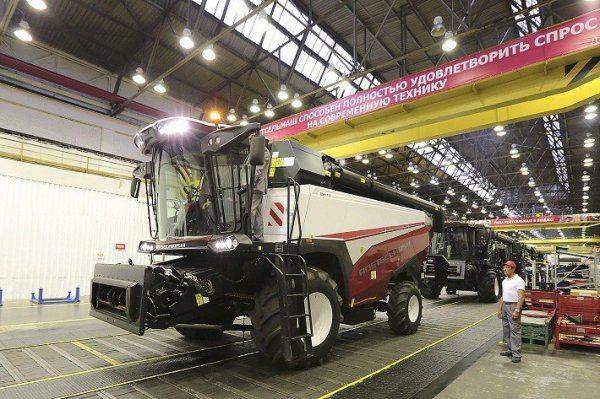 Новые российские комбайны RSM 161 TORUM отправляются в Германию Новые российские комбайны RSM 161 TORUM отправляются в Германию