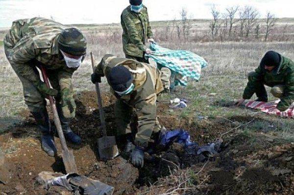 Докопаться до правды: на Донбассе обнаружено еще одно массовое захоронение солдат ВСУ  Докопаться до правды: на Донбассе обнаружено еще одно массовое захоронение солдат ВСУ