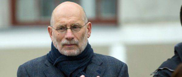 Бунт обиженок: Сначала Земфира, а теперь Акунин оскорбил Украину Бунт обиженок: Сначала Земфира, а теперь Акунин оскорбил Украину