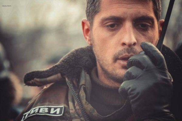 ВСУ и «Правый сектор» начали междоусобные бои под Донецком ВСУ и «Правый сектор» начали междоусобные бои под Донецком