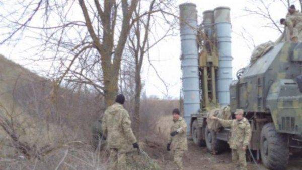 Украина перебросила комплексы С-300 к границе с Крымом — самолёты в опасности Украина перебросила комплексы С-300 к границе с Крымом — самолёты в опасности