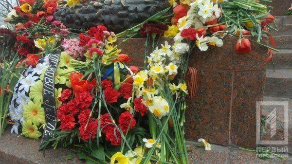 В Одессе боевики ПС напали на людей с георгиевскими лентами В Одессе боевики ПС напали на людей с георгиевскими лентами