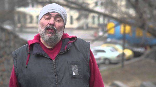 Олег Гнатив похвастался, что полиция еле отбила девушек, избитых им в честь Вербного воскресенья Олег Гнатив похвастался, что полиция еле отбила девушек, избитых им в честь Вербного воскресенья