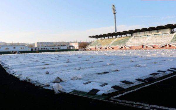 Реконструкция керченского стадиона: бюджетные средства ушли в дренаж футбольного поля? Реконструкция керченского стадиона: бюджетные средства ушли в дренаж футбольного поля?