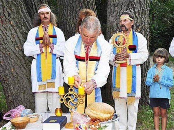 «Духовные скрепы» Порошенко «Духовные скрепы» Порошенко