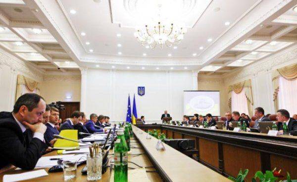 «Теневое ЦРУ»: в Киеве начались тревожные движения «Теневое ЦРУ»: в Киеве начались тревожные движения