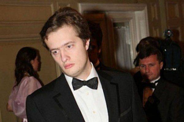 Сын шоколадного бога: Алеша Порошенко увеличил свое состояние в 300 раз Сын шоколадного бога: Алеша Порошенко увеличил свое состояние в 300 раз