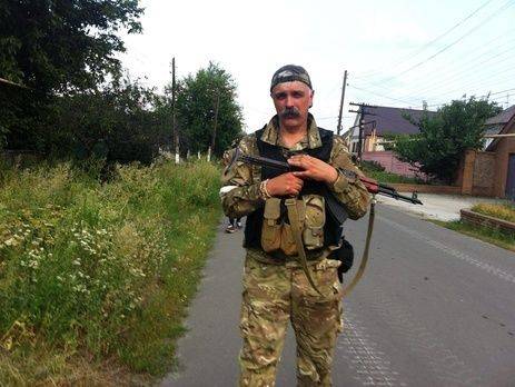 Украинский боевик в эфире похвалился, что убивает русских с 1993 года Украинский боевик в эфире похвалился, что убивает русских с 1993 года