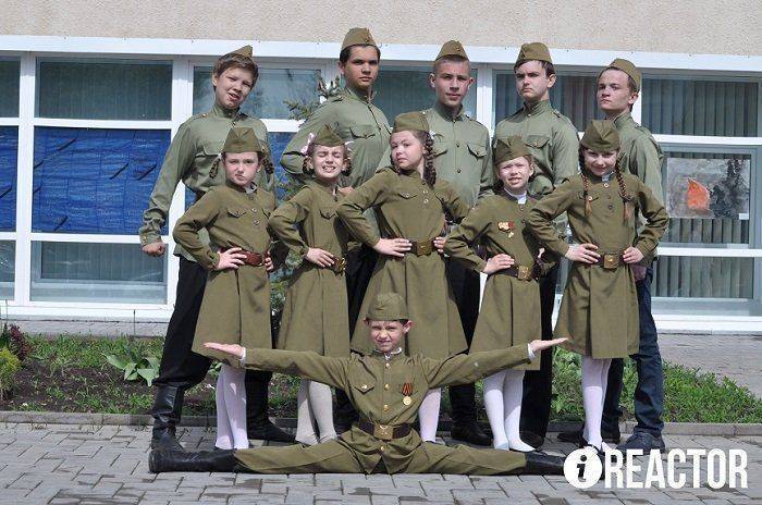 Донбасс не сдается: украинская чума фашизма будет истреблена Донбасс не сдается: украинская чума фашизма будет истреблена