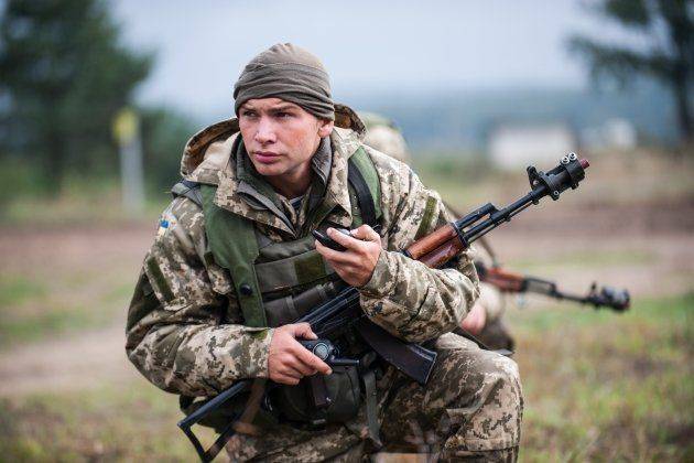 На аэродроме под Киевом украинские солдаты разобрали 10 боевых самолетов На аэродроме под Киевом украинские солдаты разобрали 10 боевых самолетов