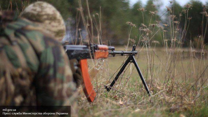 ВСУ поливают огнем прифронтовые районы ДНР, стягивая технику к границам ВСУ поливают огнем прифронтовые районы ДНР, стягивая технику к границам