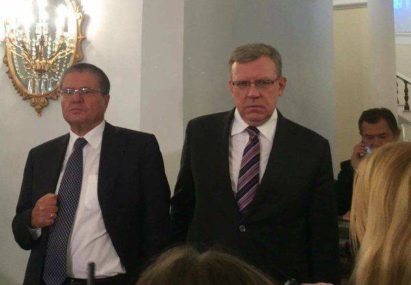 Владимир Путин: «Никакой монополии на истину в экономической дискуссии быть не должно» Владимир Путин: «Никакой монополии на истину в экономической дискуссии быть не должно»