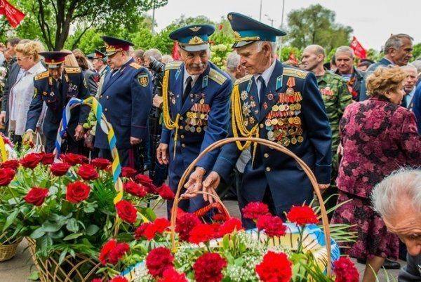 С праздником Великой Победы 9 мая! С праздником Великой Победы 9 мая!