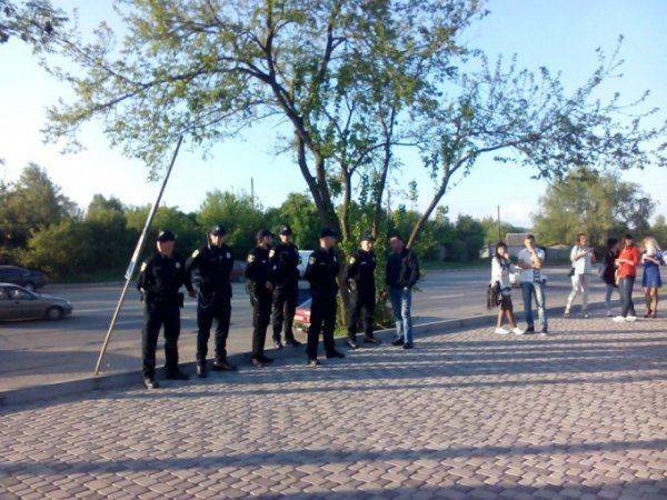 На Западной Украине сорвали концерт бывшей солистки «ВиаГры» — выступает в России  На Западной Украине сорвали концерт бывшей солистки «ВиаГры» — выступает в России