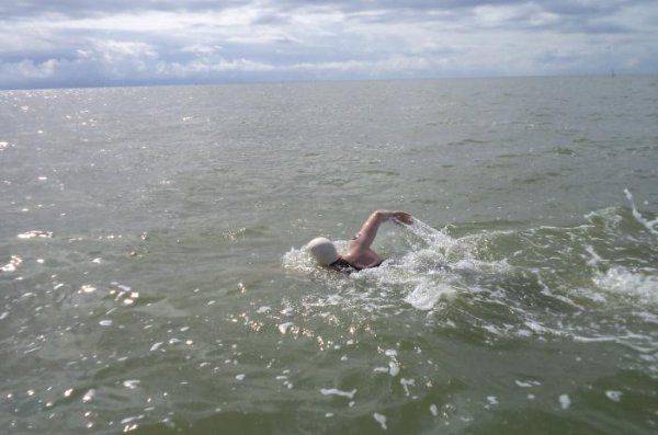 Экстремальный марафон ДНР-Россия через Таганрогский залив состоялся Экстремальный марафон ДНР-Россия через Таганрогский залив состоялся